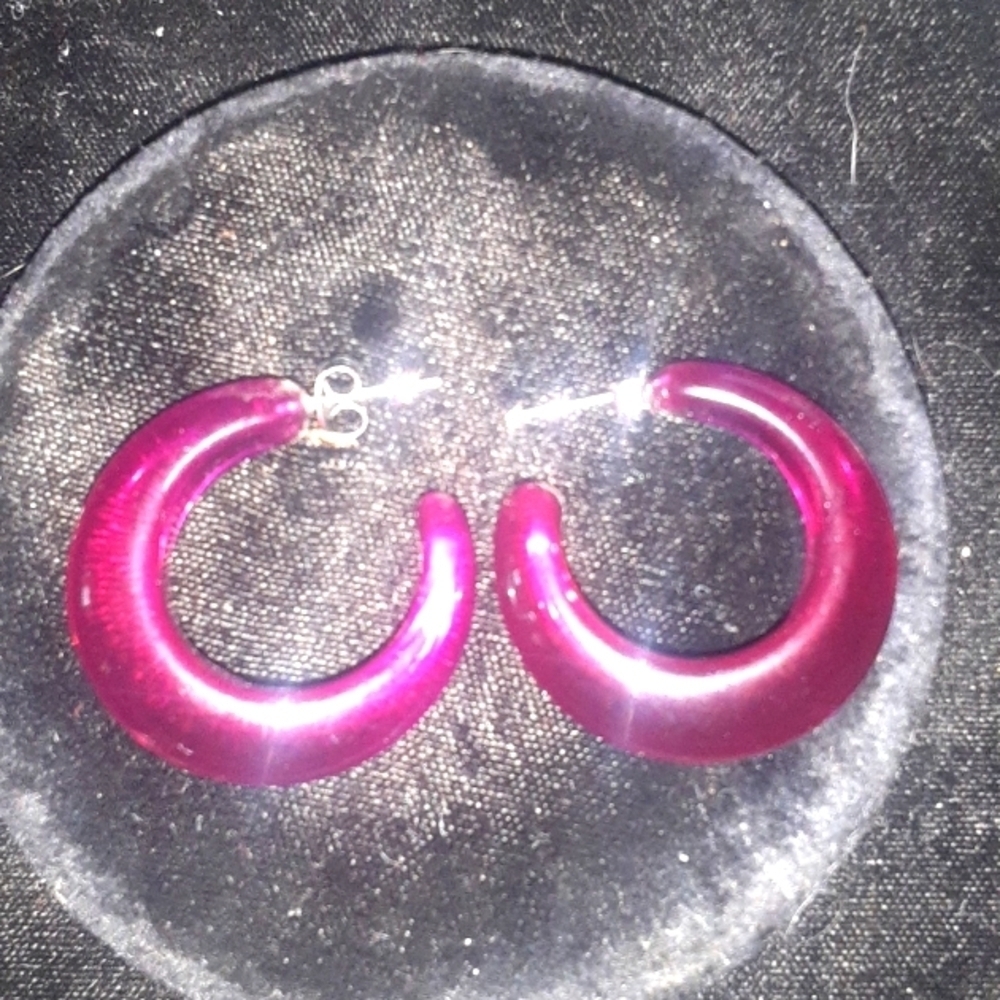 Chic Pink Hoop Earrings - image 4